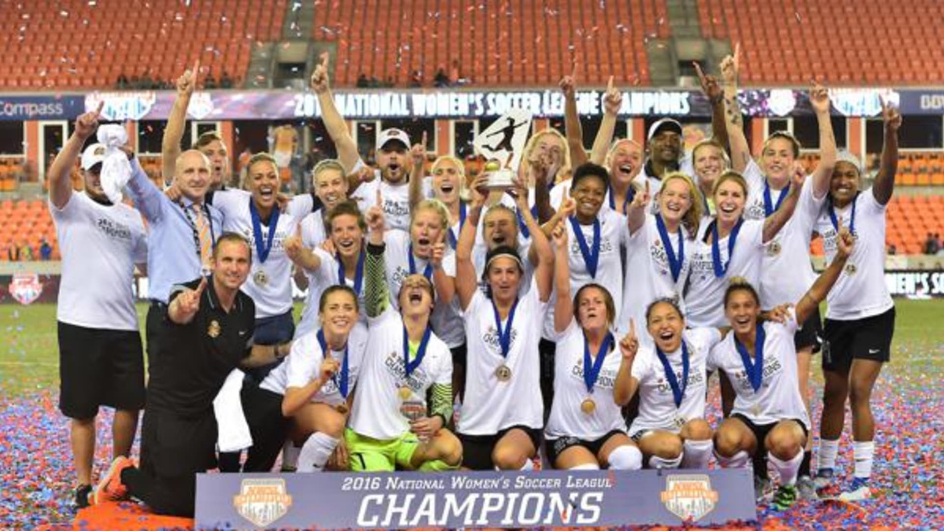2016 NWSL CHAMPIONSHIP RING CEREMONY | News - NC Courage